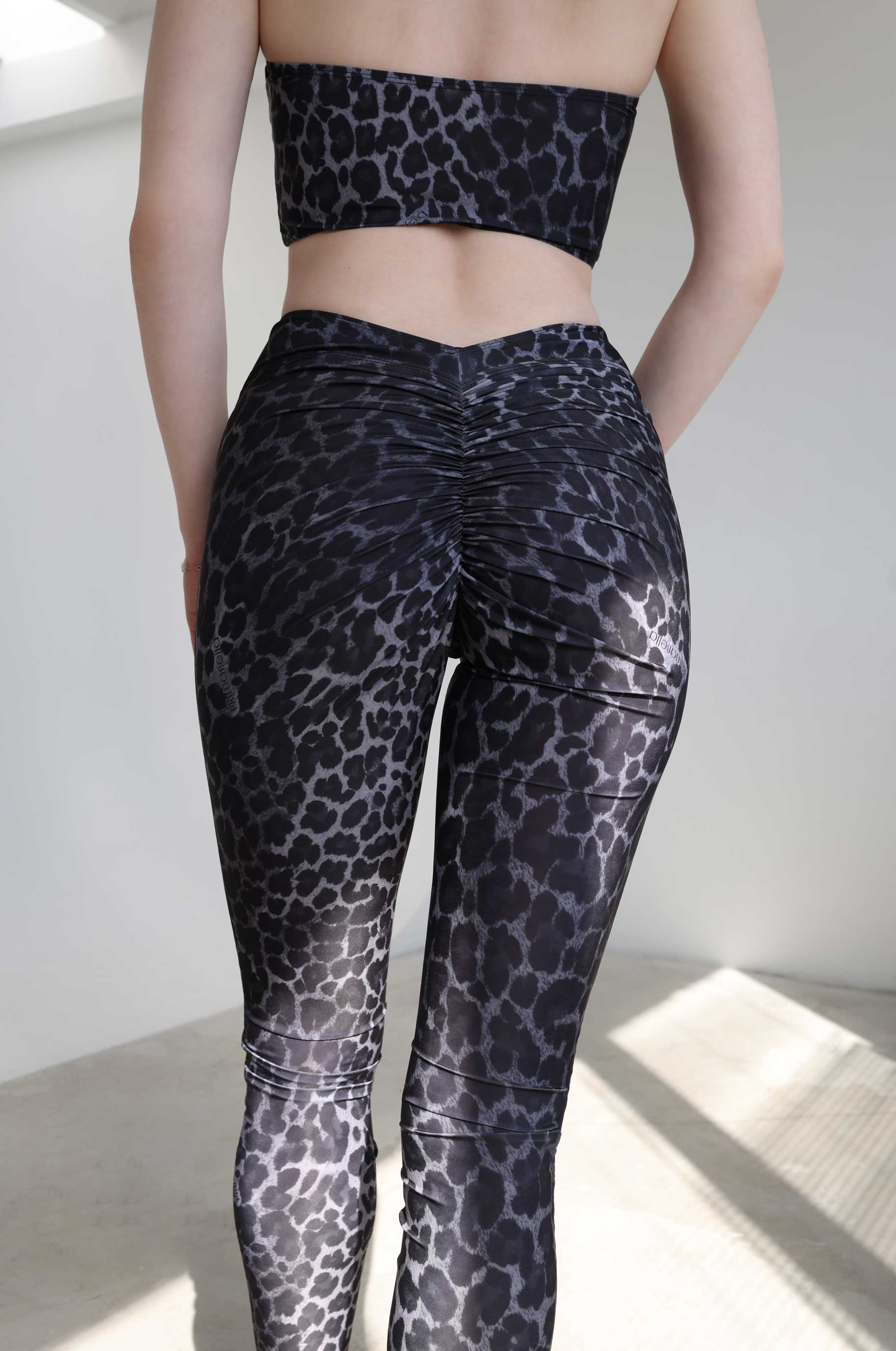 Леггинсы Shapes Grey Leo